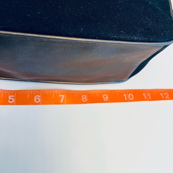 Elizabeth Arden Black and Metallic Clutch Satchel - Picture 3 of 5